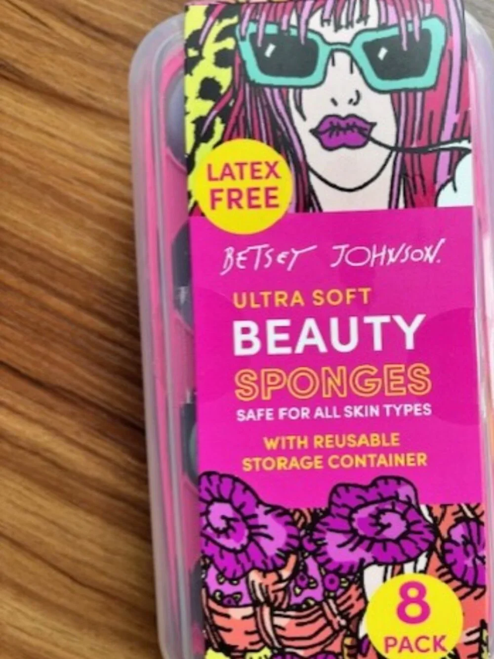 New Betsey Johnson Ultra Soft Beauty Sponges With Reusable Storage Container 8pk